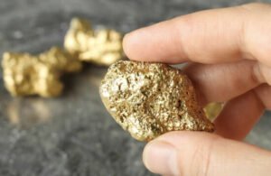 4 Ways Precious Metals Power Modern North American Industry